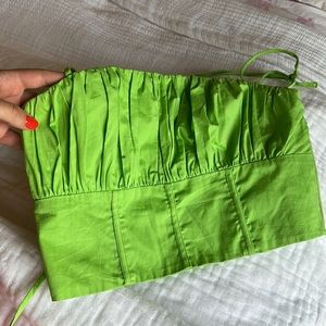 [hours] green top